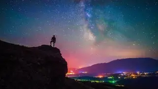 星辰联盟迎战星火战魂，完成三杀，直播间破纪录(星辰online)