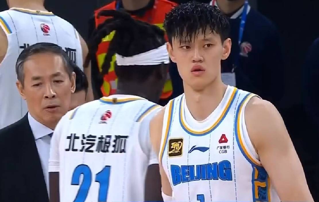 曾凡博伤病评测未达标无缘出战男篮亚洲杯(曾凡博事件始末)