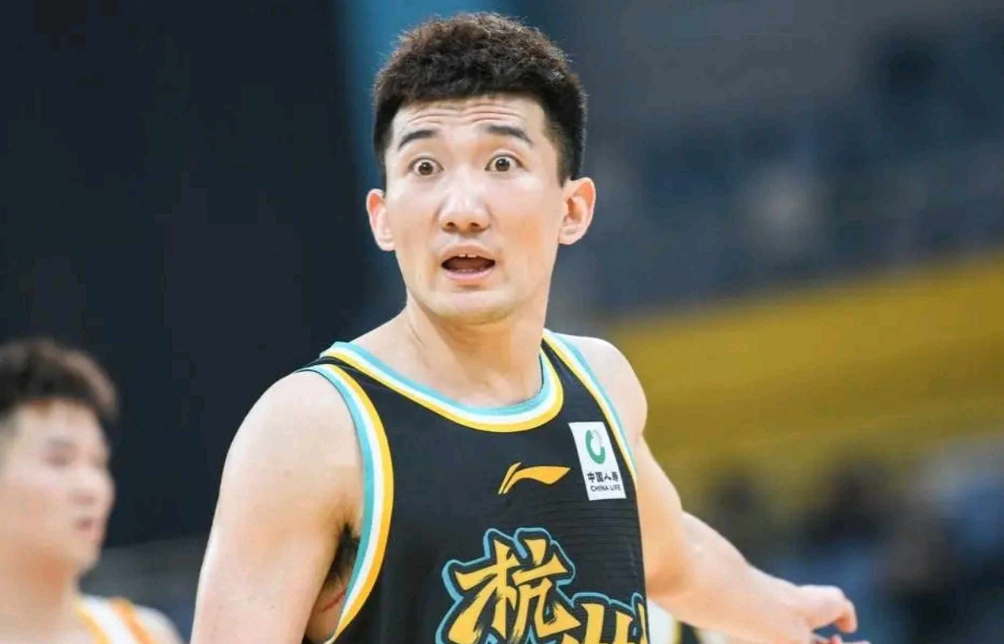 黄荣奇15分广东胜福建孙铭徽16+18广厦胜四川(孙铭徽胡金秋视频)
