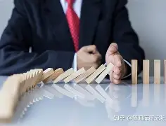 包含斯肯拉在意甲频频失利，降级危机攸关生存的词条